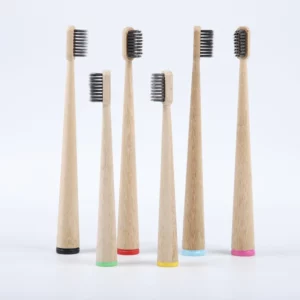 Brosse à dent en bambou à pied